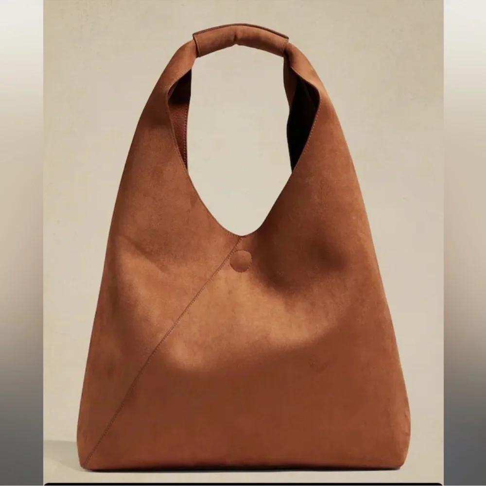 Vegan Suede Slouch Tote Banana Republic OS - Picture 2 of 14